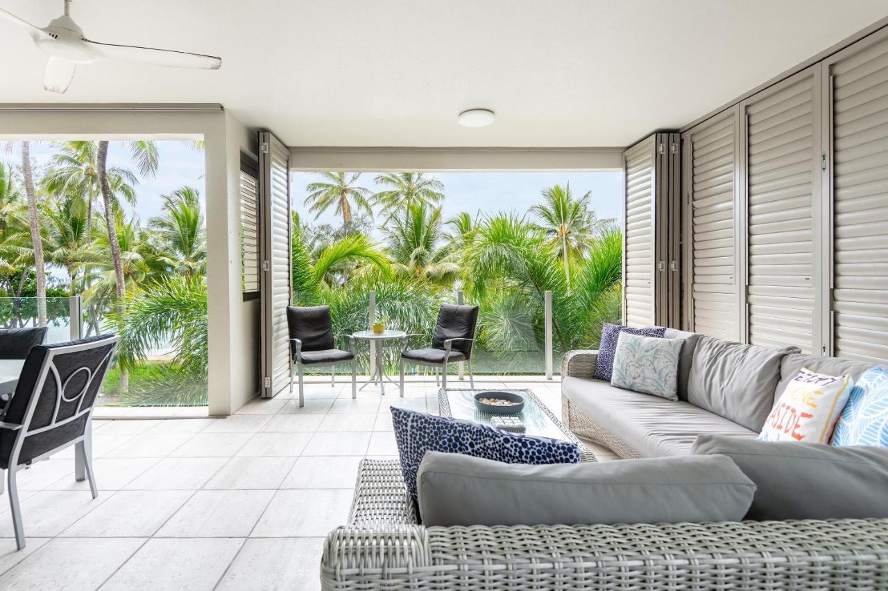 Island Views Beachfront Apartments Palm Cove Exterior foto